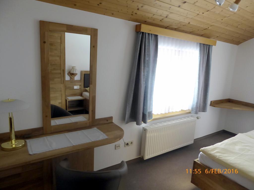 Gaestehaus Truskaller Hotell Mallnitz Rum bild